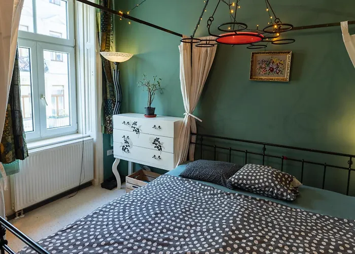 Cosy & Convenient Viennese Charm Апартаменты *